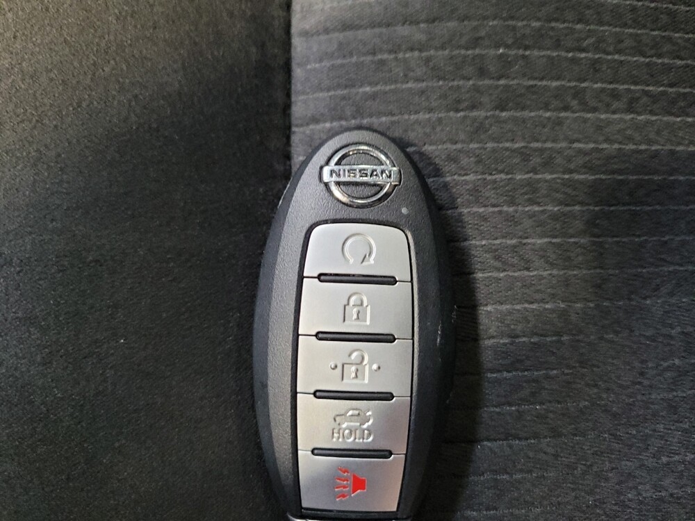 2019 Nissan Altima in Montclair, CA 91763 - 18130200 32