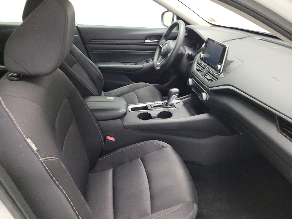 2019 Nissan Altima in Montclair, CA 91763 - 18130200 21