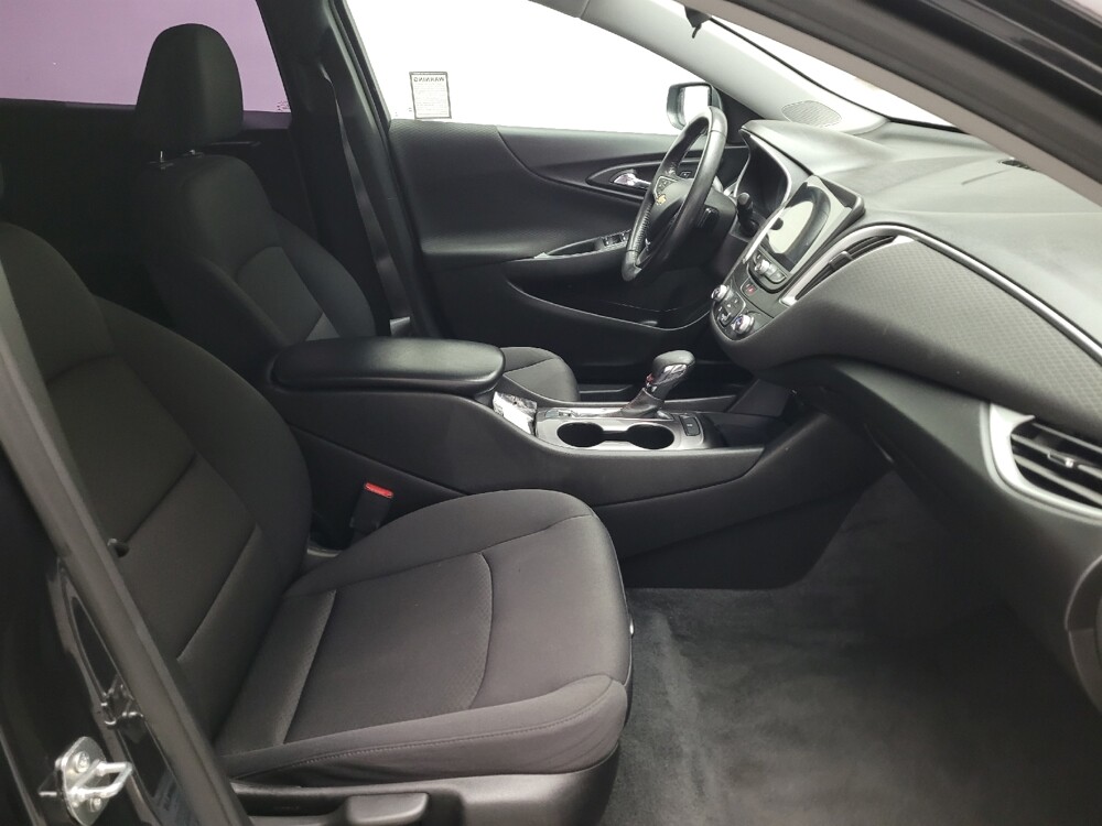 2022 Chevrolet Malibu in Montclair, CA 91763 - 18130201 21