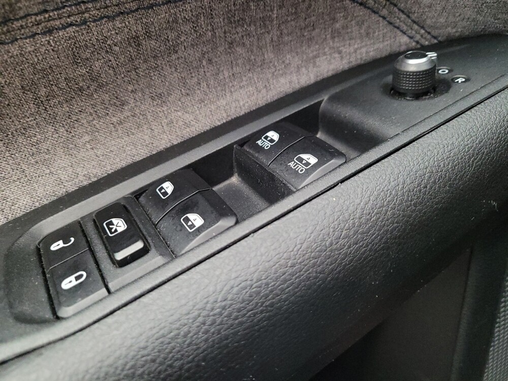 2023 Jeep Compass in Downey, CA 90241 - 18130202 27