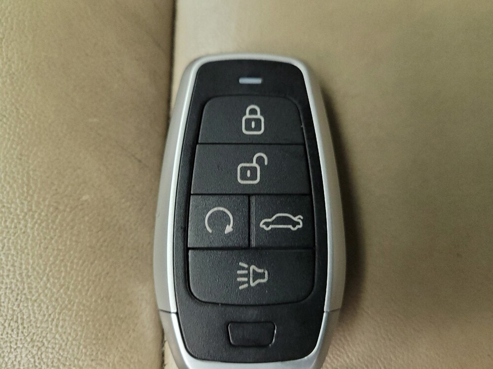 2018 Jeep Grand Cherokee in Downey, CA 90241 - 18130205 32