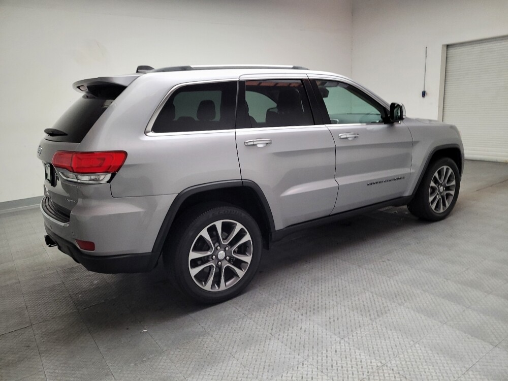 2018 Jeep Grand Cherokee in Downey, CA 90241 - 18130205 10