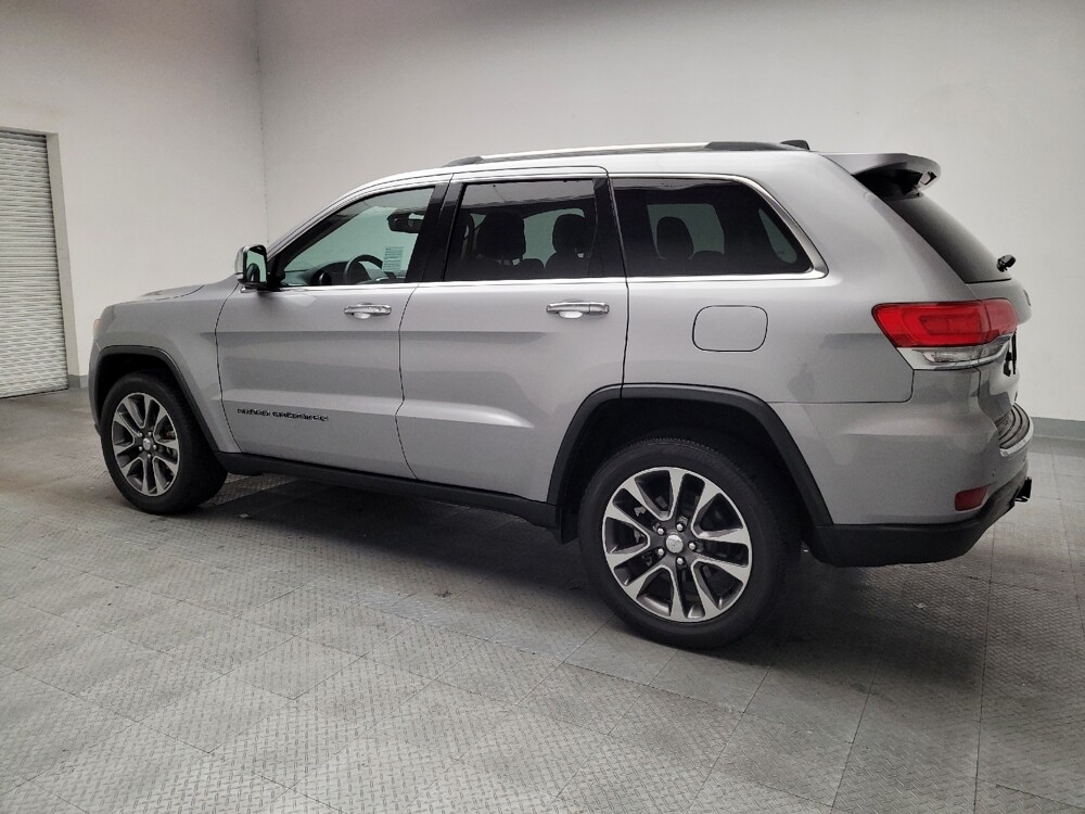 2018 Jeep Grand Cherokee in Downey, CA 90241 - 18130205 3