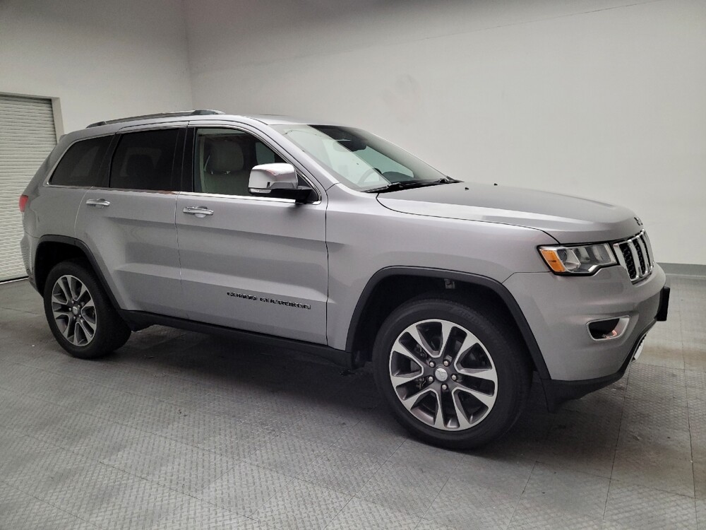 2018 Jeep Grand Cherokee in Downey, CA 90241 - 18130205 11