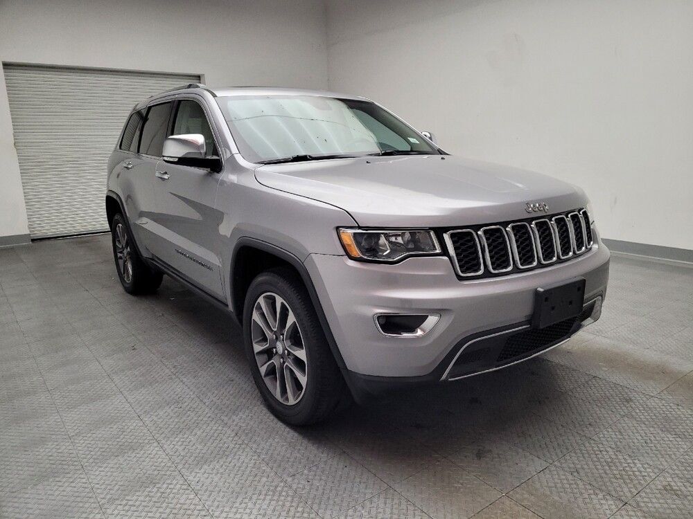 2018 Jeep Grand Cherokee in Downey, CA 90241 - 18130205 13