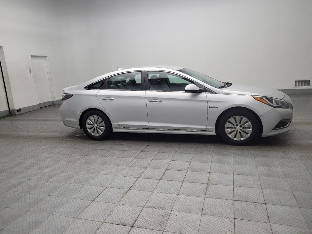 2016 Hyundai Sonata in Marietta, GA 30062 - 18130206 11