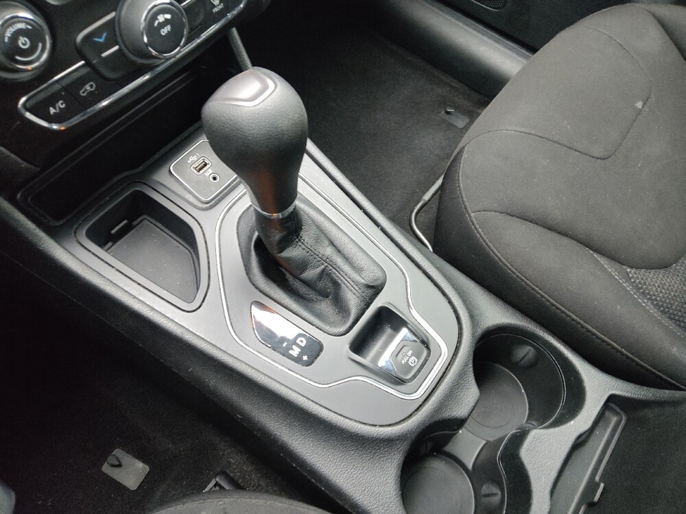 2020 Jeep Cherokee in Morrow, GA 30260 - 18130215 26