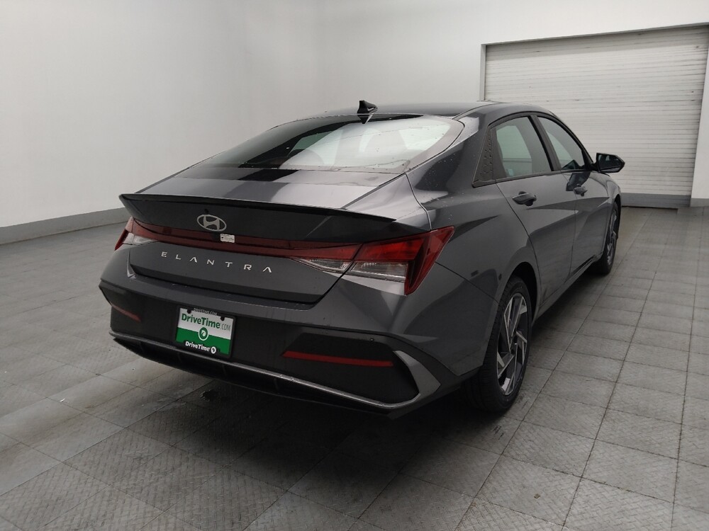 2025 Hyundai Elantra in Columbus, GA 31909 - 18130216 9