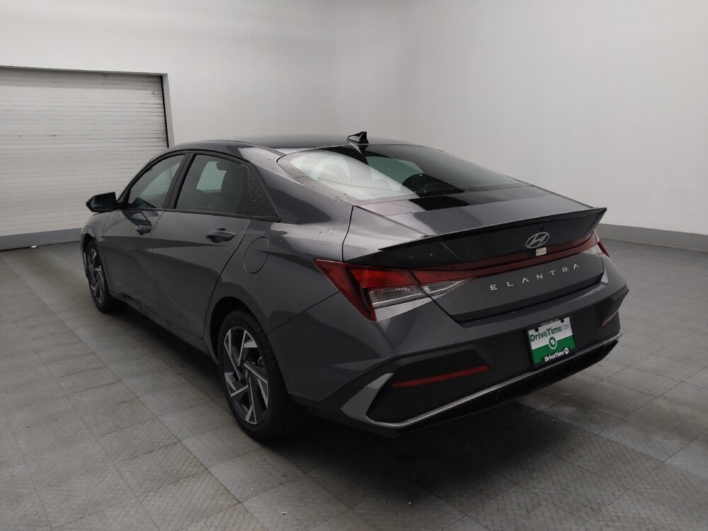 2025 Hyundai Elantra in Columbus, GA 31909 - 18130216 5