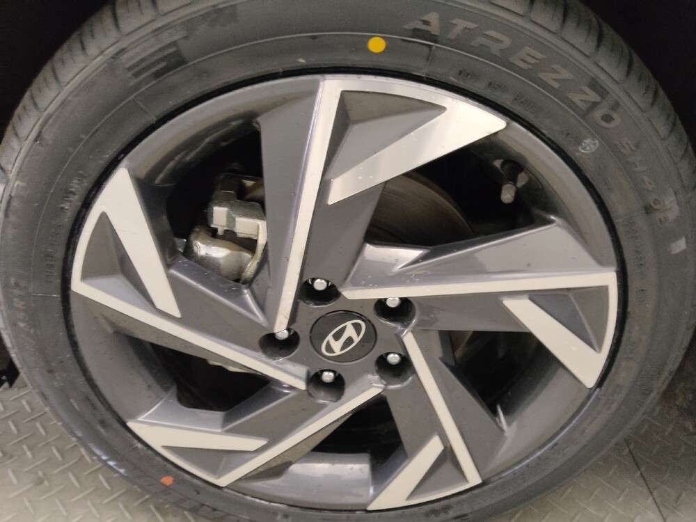 2025 Hyundai Elantra in Columbus, GA 31909 - 18130216 31