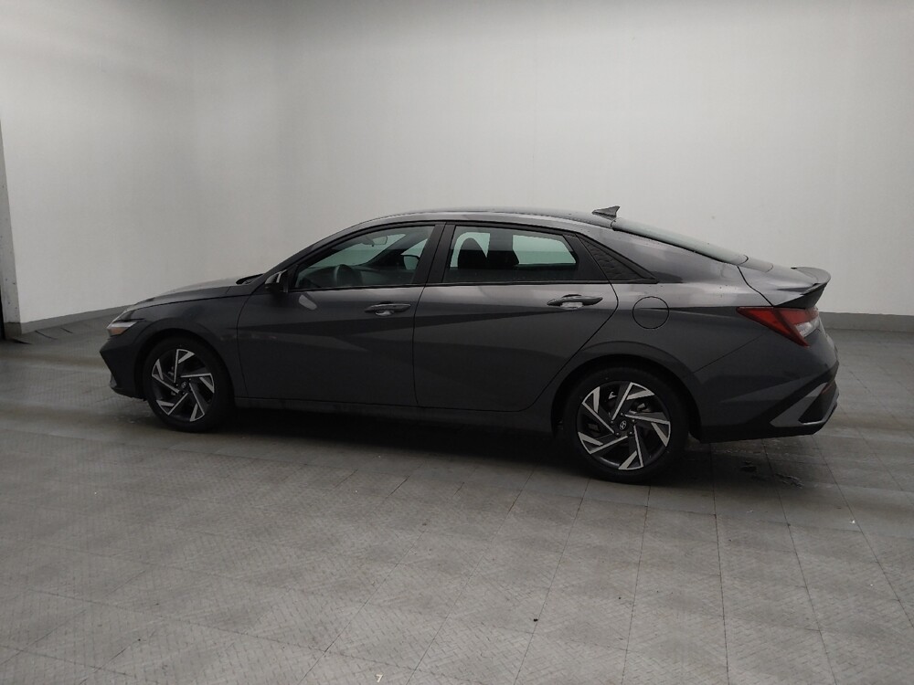 2025 Hyundai Elantra in Columbus, GA 31909 - 18130216 3