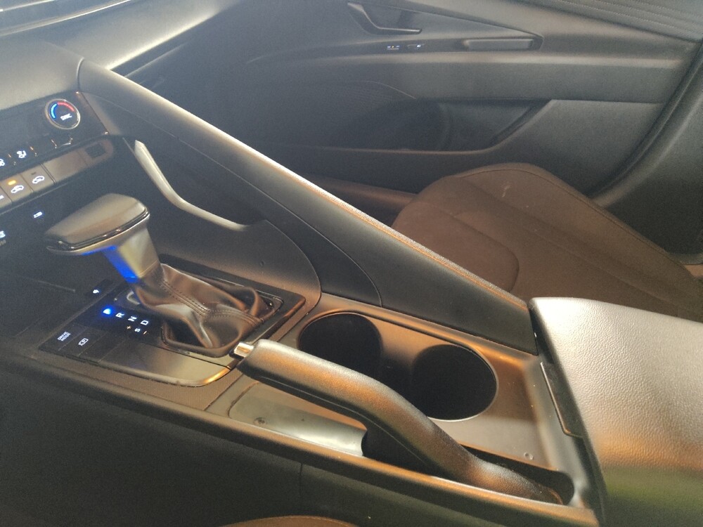 2025 Hyundai Elantra in Columbus, GA 31909 - 18130216 26