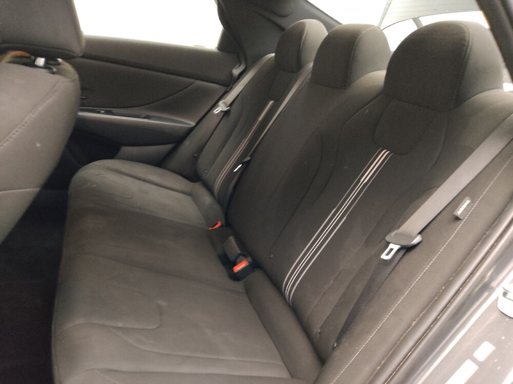 2025 Hyundai Elantra in Columbus, GA 31909 - 18130216 18