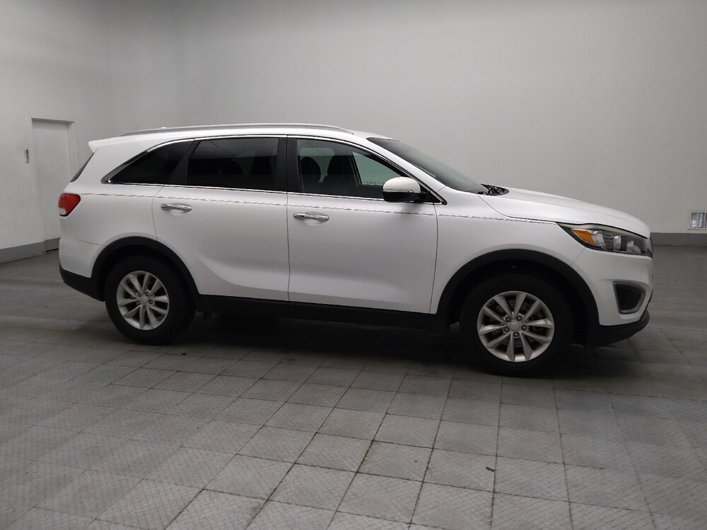 2018 Kia Sorento in Marietta, GA 30062 - 18130220 11