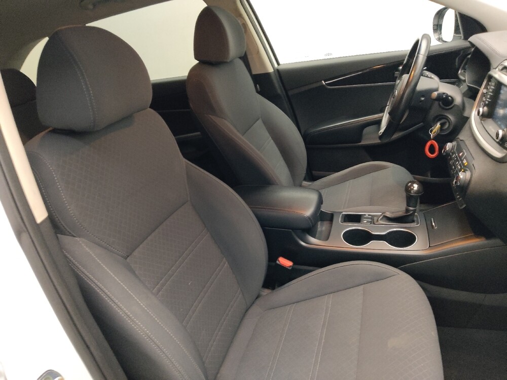 2018 Kia Sorento in Marietta, GA 30062 - 18130220 21