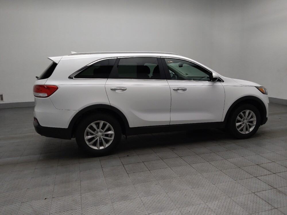 2018 Kia Sorento in Marietta, GA 30062 - 18130220 10