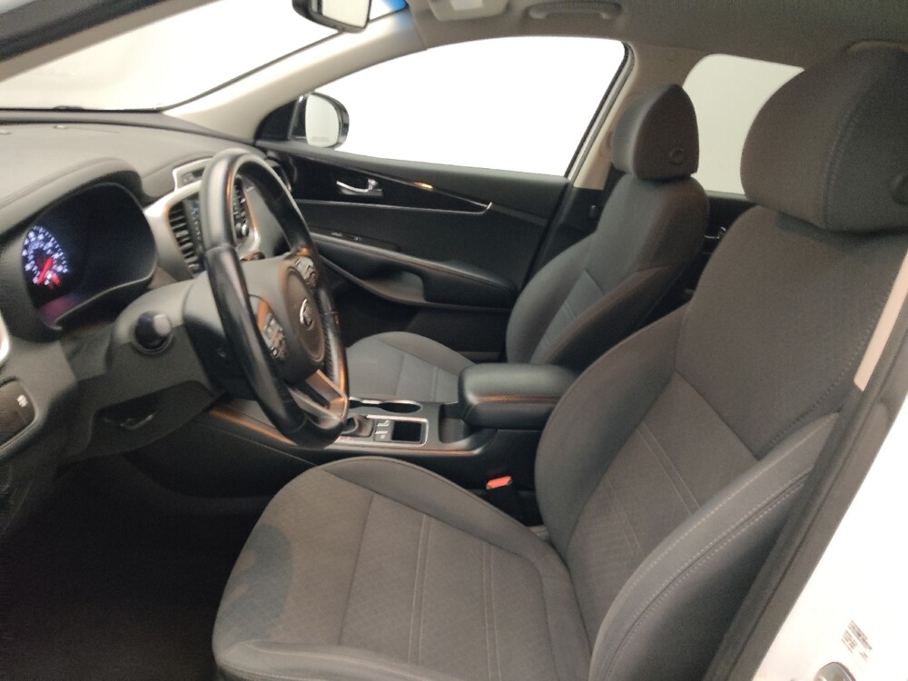 2018 Kia Sorento in Marietta, GA 30062 - 18130220 17