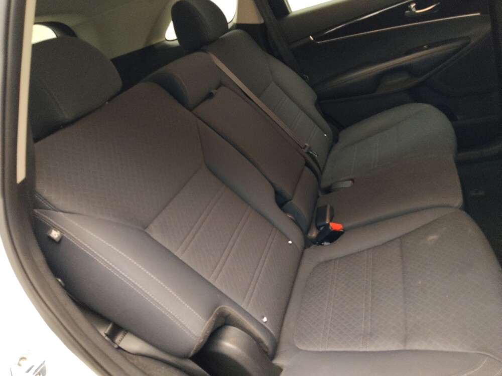 2018 Kia Sorento in Marietta, GA 30062 - 18130220 19