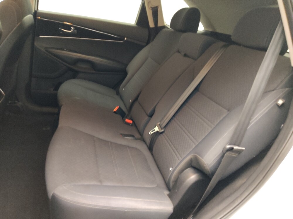 2018 Kia Sorento in Marietta, GA 30062 - 18130220 18