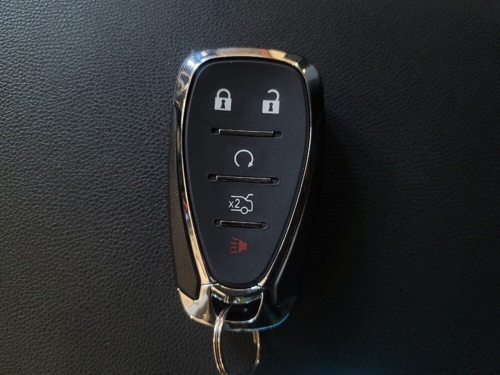 2020 Chevrolet Equinox in Knoxville, TN 37923 - 18130223 32