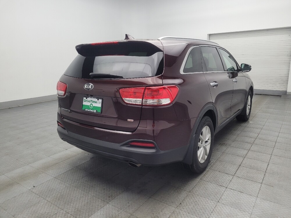 2018 Kia Sorento in Conyers, GA 30094 - 18130237 9