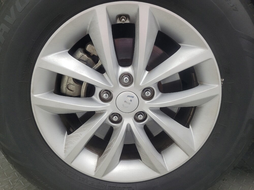 2018 Kia Sorento in Conyers, GA 30094 - 18130237 31