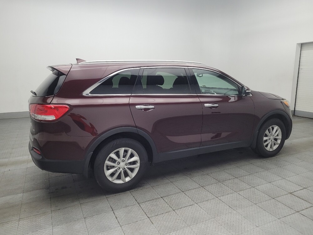 2018 Kia Sorento in Conyers, GA 30094 - 18130237 10