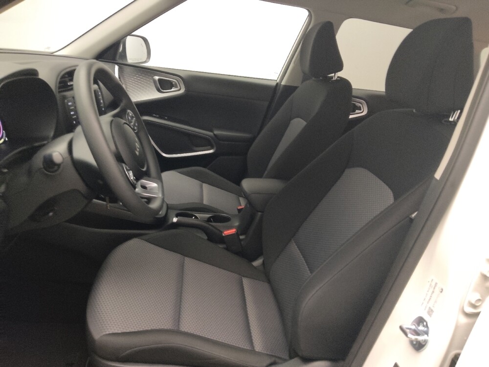 2025 Kia Soul in Stone Mountain, GA 30083 - 18130246 17