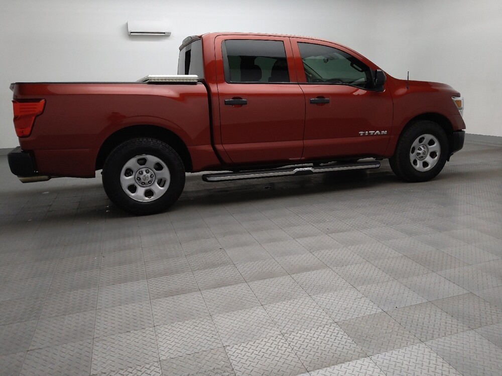 2018 Nissan Titan in Tulsa, OK 74145 - 18130263 10