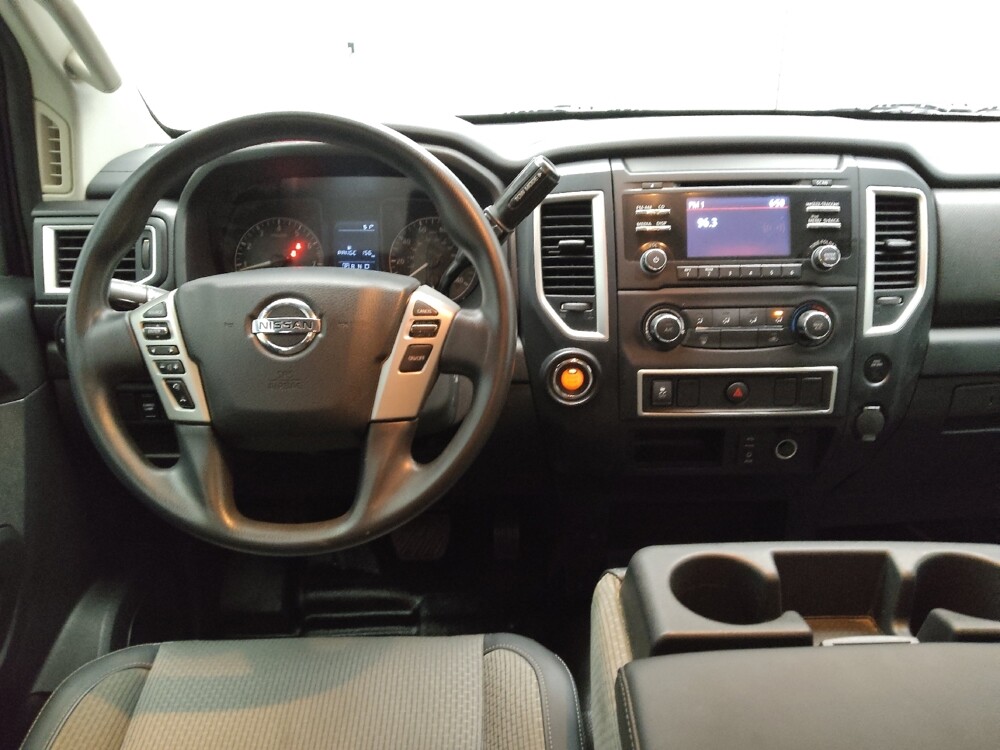 2018 Nissan Titan in Tulsa, OK 74145 - 18130263 22