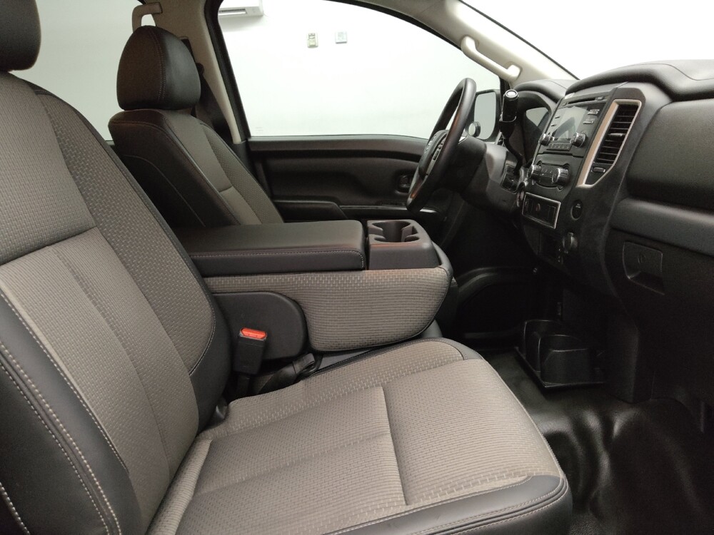 2018 Nissan Titan in Tulsa, OK 74145 - 18130263 21