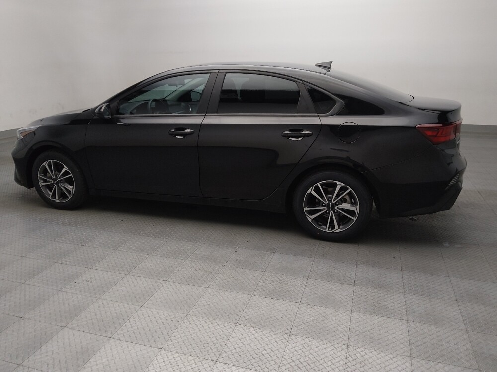 2023 Kia Forte in Lubbock, TX 79424 - 18130272 3