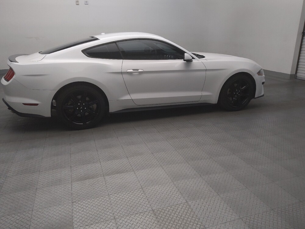 2019 Ford Mustang in Lewisville, TX 75067 - 18130280 10