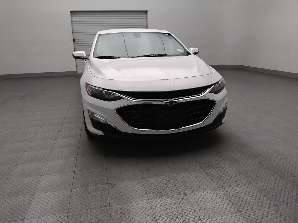 2020 Chevrolet Malibu in Lewisville, TX 75067 - 18130282 14