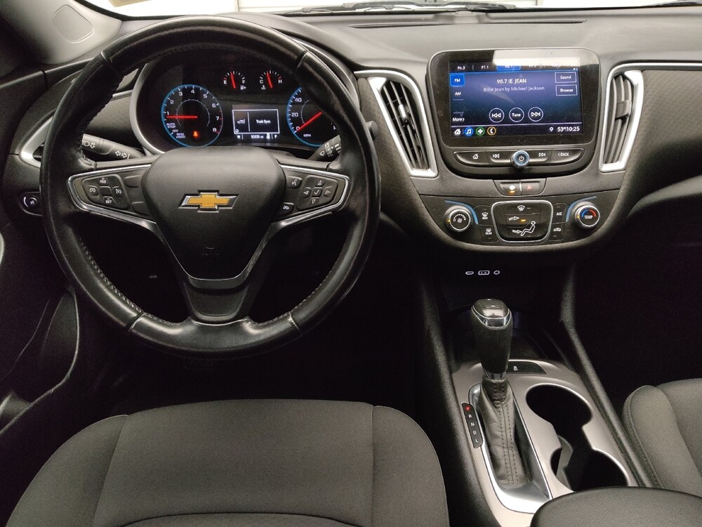2020 Chevrolet Malibu in Lewisville, TX 75067 - 18130282 22