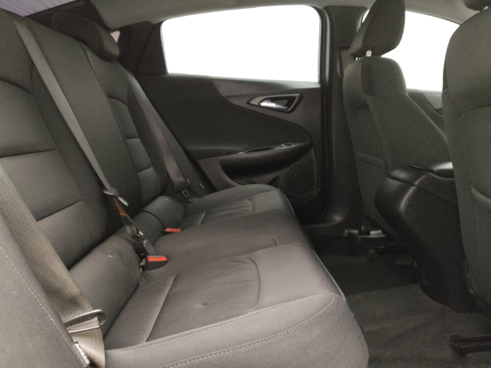 2020 Chevrolet Malibu in Lewisville, TX 75067 - 18130282 19