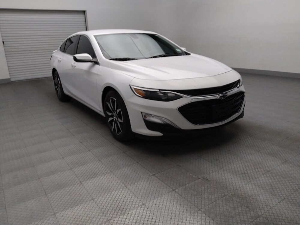 2020 Chevrolet Malibu in Lewisville, TX 75067 - 18130282 13