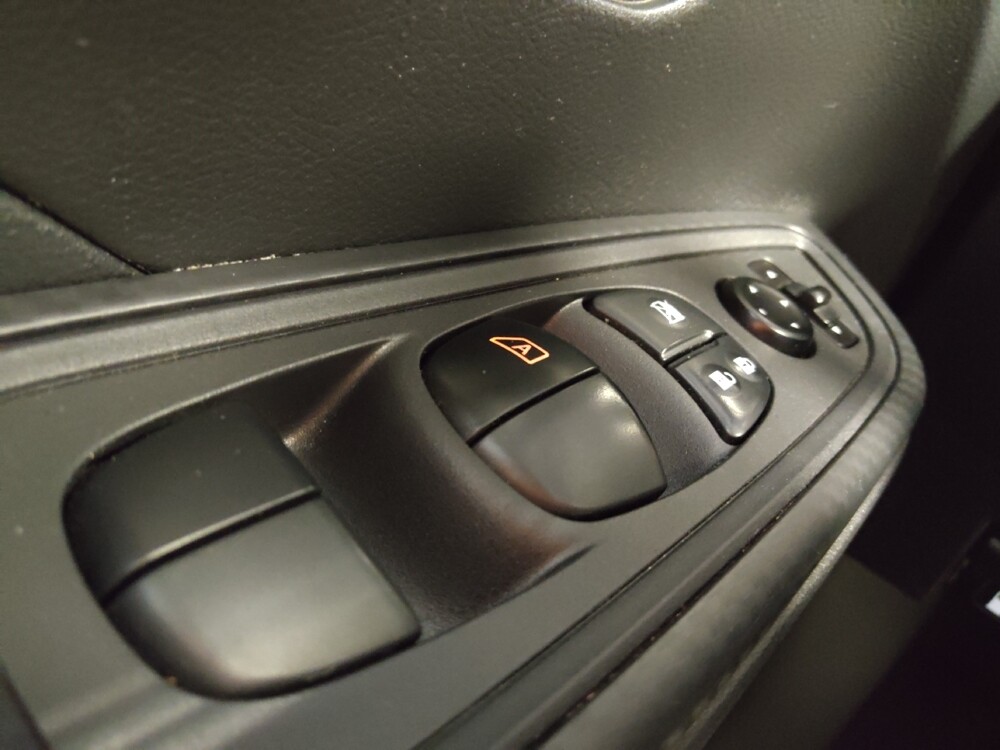 2025 Nissan Versa in Phoenix, AZ 85015 - 18130283 27