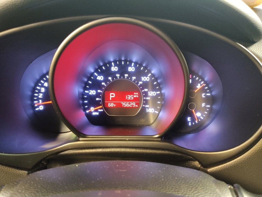 2016 Kia Soul in Tampa, FL 33619 - 18130284 23