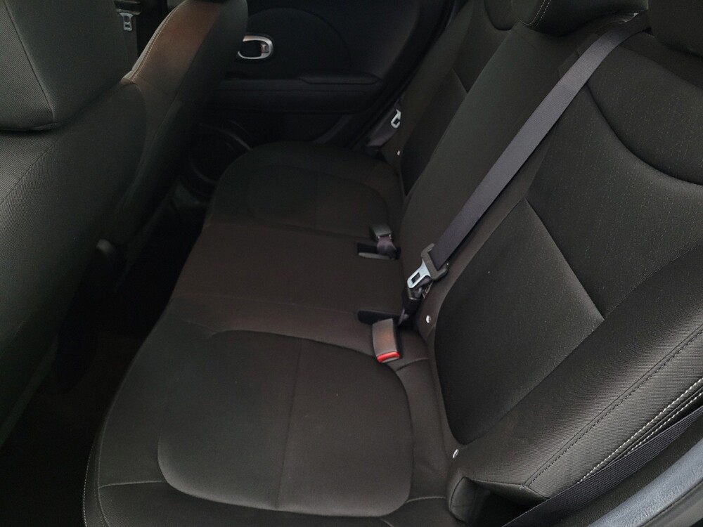 2016 Kia Soul in Tampa, FL 33619 - 18130284 18