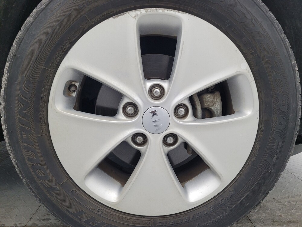 2016 Kia Soul in Tampa, FL 33619 - 18130284 31