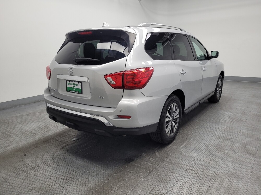 2020 Nissan Pathfinder in Las Vegas, NV 89104 - 18130296 9