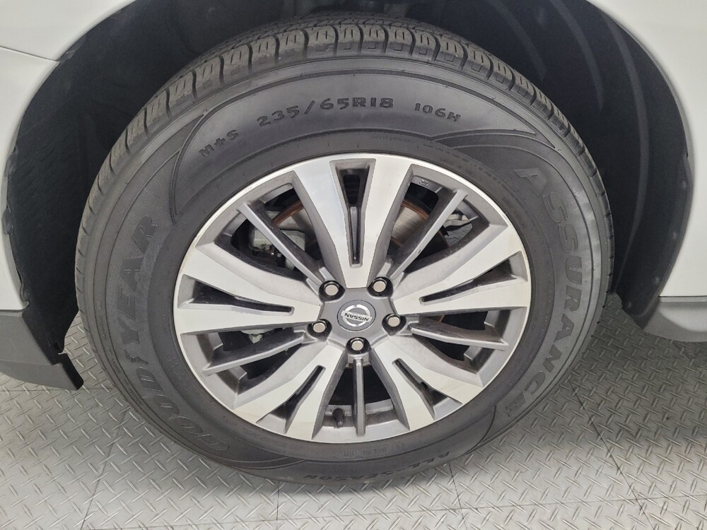 2020 Nissan Pathfinder in Las Vegas, NV 89104 - 18130296 31