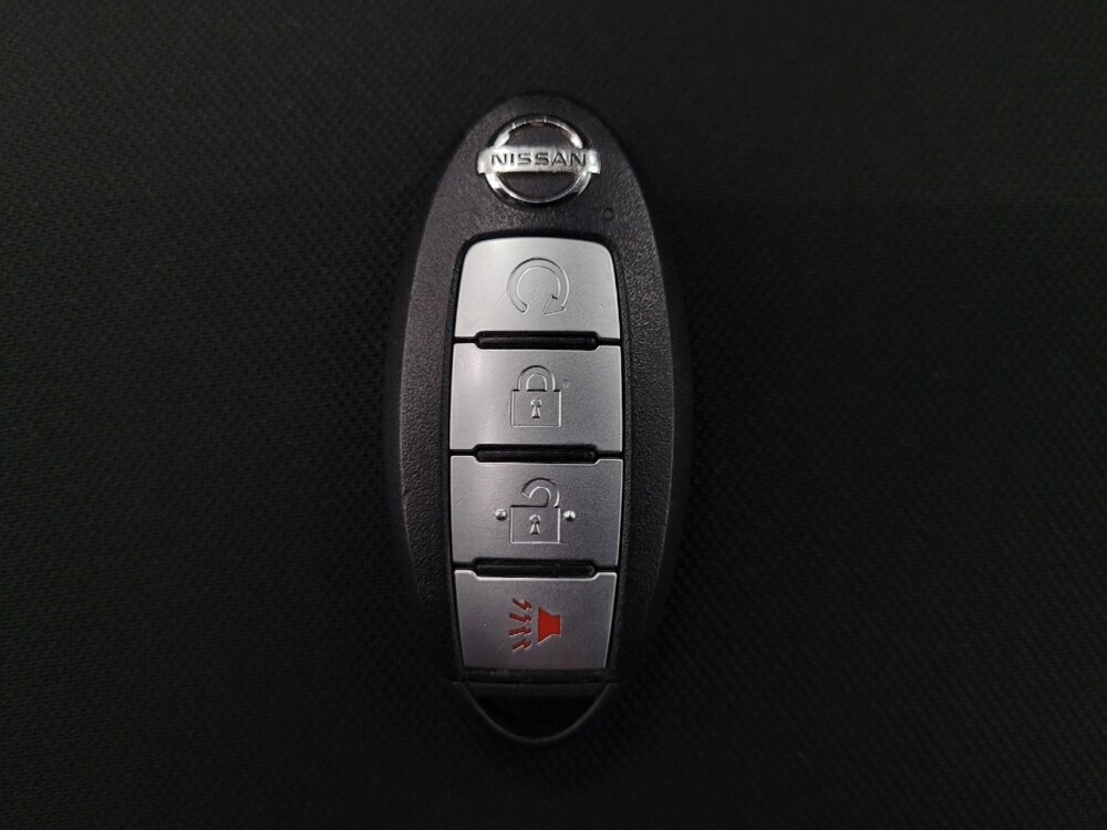 2020 Nissan Pathfinder in Las Vegas, NV 89104 - 18130296 32