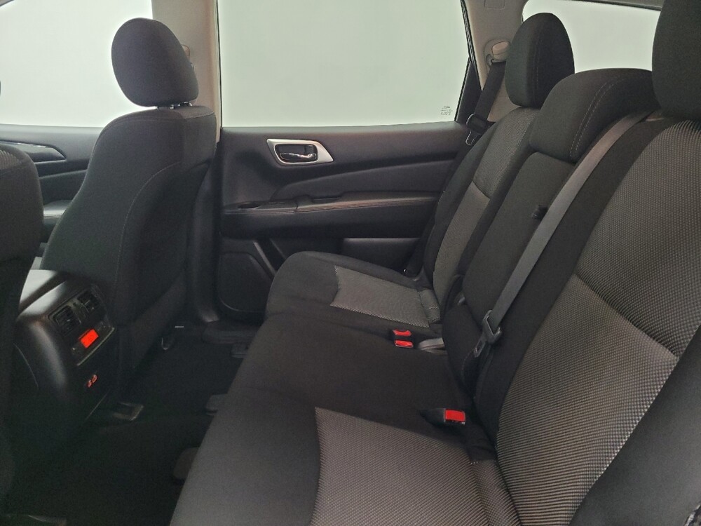 2020 Nissan Pathfinder in Las Vegas, NV 89104 - 18130296 18