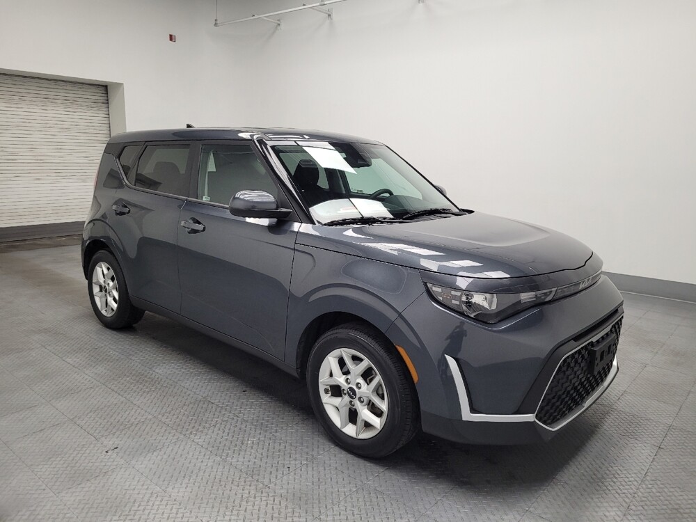 2024 Kia Soul in Las Vegas, NV 89104 - 18130298 11