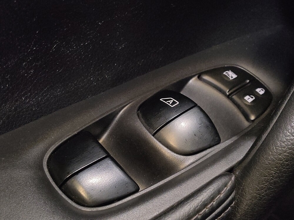 2014 Nissan Rogue in Gainesville, FL 32609 - 18130308 27