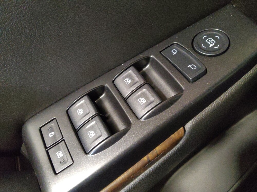 2018 Chevrolet Tahoe in Sanford, FL 32773 - 18130309 27