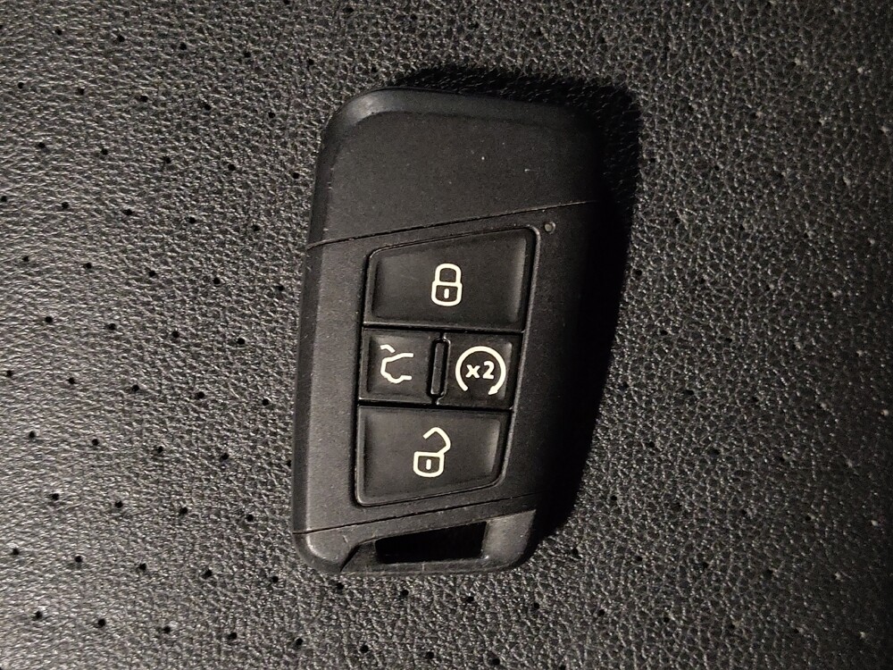 2020 Volkswagen Atlas in Gainesville, FL 32609 - 18130315 32