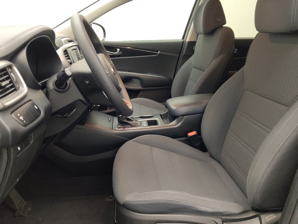 2017 Kia Sorento in Gainesville, FL 32609 - 18130317 17